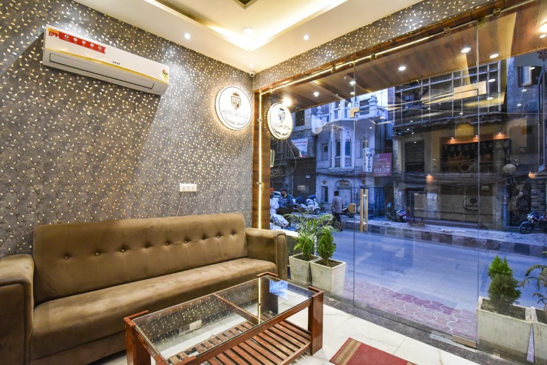 Hotel Woodz Amritsar Guest Waiting Room